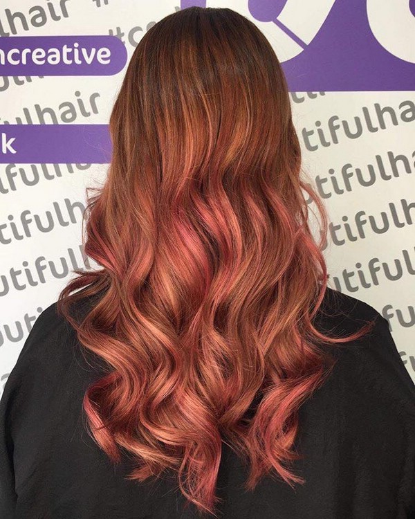 Цвет волос розовый шатен