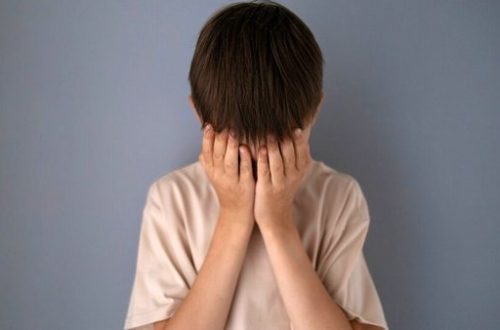 Как узнать, находится ли ваш ребенок в стрессе: определите ЭТИ тревожные сигналы