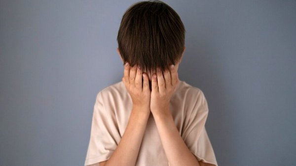Как узнать, находится ли ваш ребенок в стрессе: определите ЭТИ тревожные сигналы